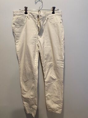 Curve Appeal Women’s Cream Straight-Leg Jeans size 10